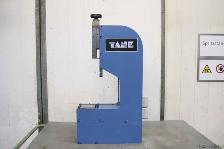 κονσόλα διάτρησης Tank 500/440//H890 mm