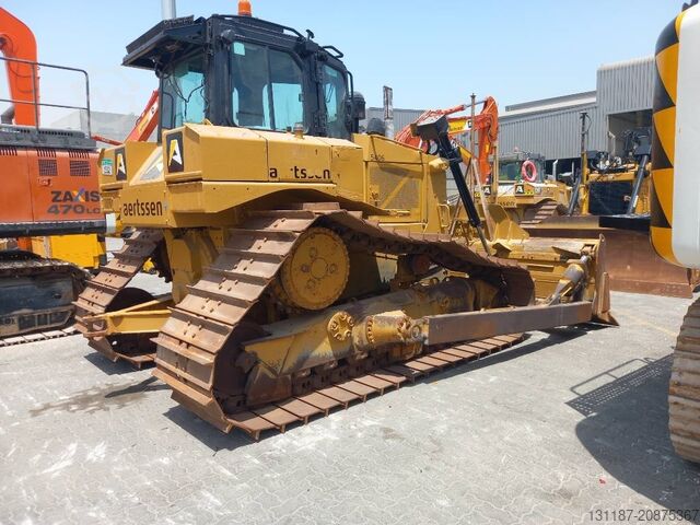 Szintezőgép CAT D6R LGP (Abu Dhabi)