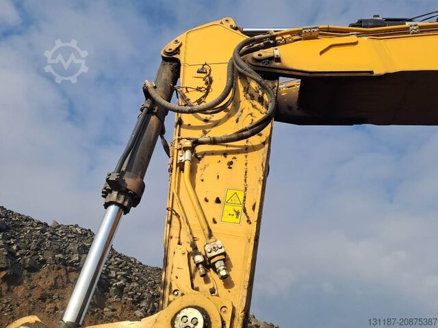 Crawler excavator CAT 395