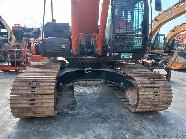 Crawler excavator Hitachi ZX350H-5G (Abu Dhabi)