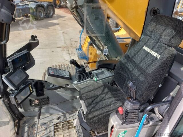 Crawler excavator Liebherr R 946LC (Lifting Cab)