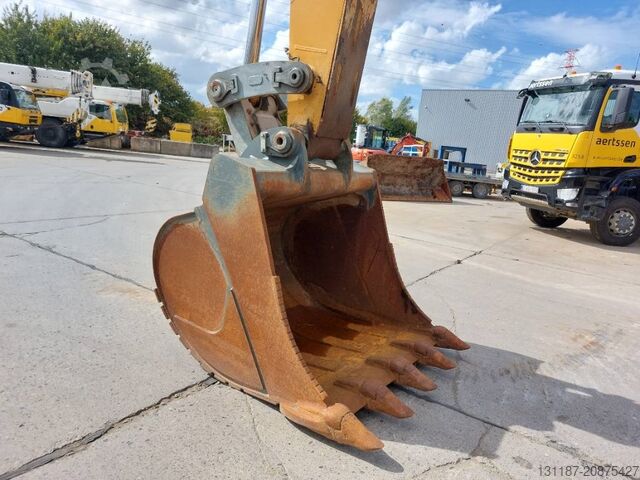 Crawler excavator Liebherr R 946LC (Lifting Cab)