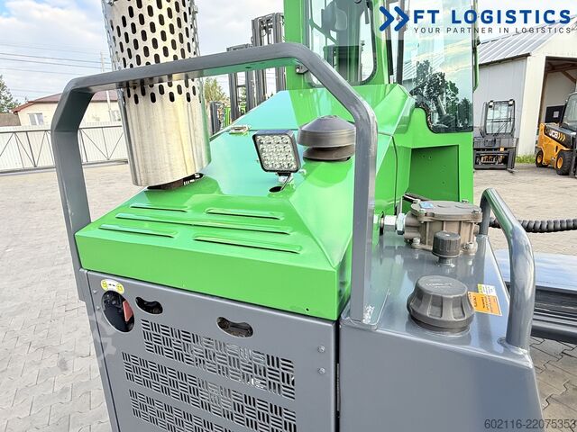 Empilhadeira multidirecional Combilift C4500 DIESEL DUPLEX WIDE FORK POSITIONER