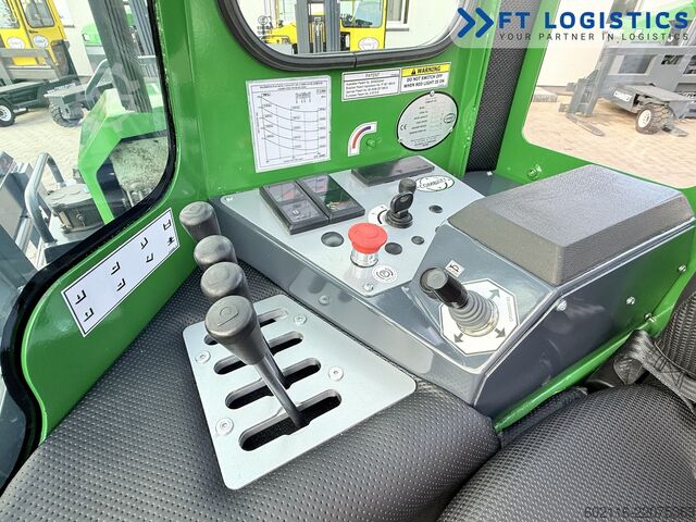 Empilhadeira multidirecional Combilift C4500 DIESEL DUPLEX WIDE FORK POSITIONER