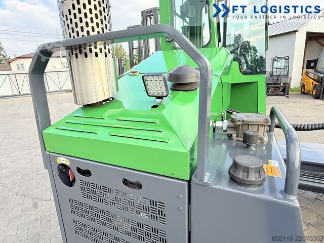 Empilhadeira multidirecional Combilift C4500 DIESEL DUPLEX WIDE FORK POSITIONER