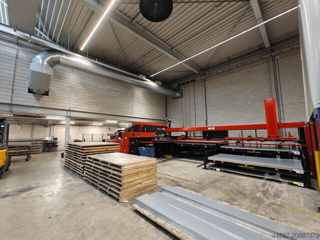 Zımba ve nibbling makinesi Amada VIPROS 368 KING