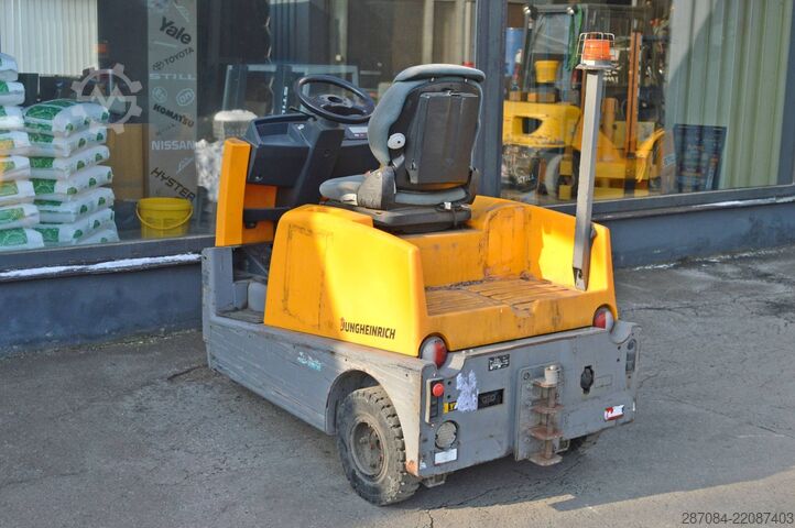 Traktortrækker Jungheinrich EZS 570