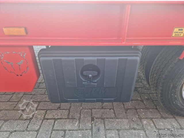 Transportator de mașini JPM Trailers