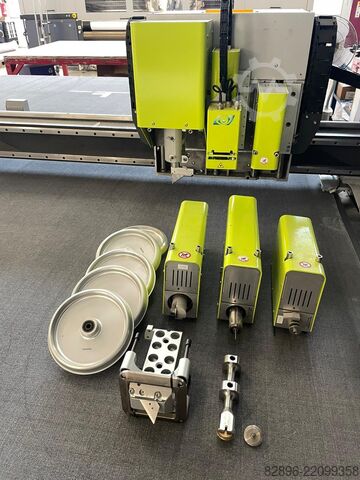 Extra-breiter digitaler Schneidtisch Kongsberg C64