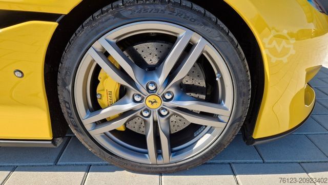 Skåpbil FERRARI Portofino