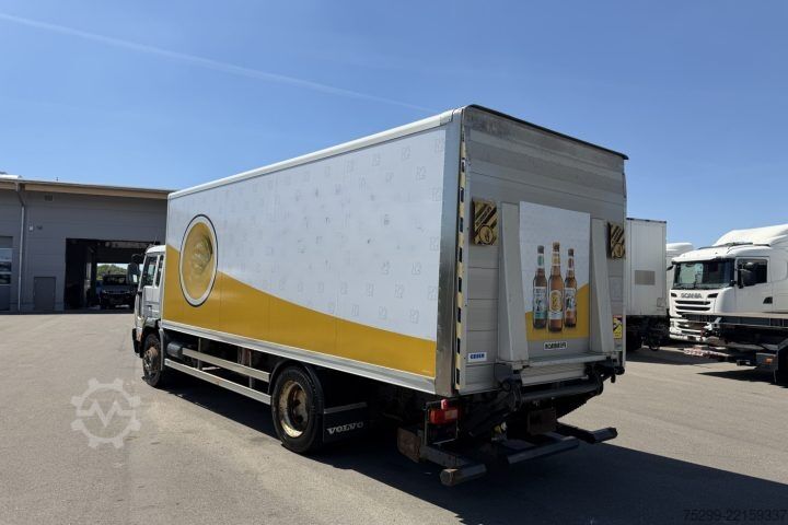 Vrachtwagen met bakwagen Volvo FL6H-250 4x2 Koffer/HB / Swiss-Vehicle
