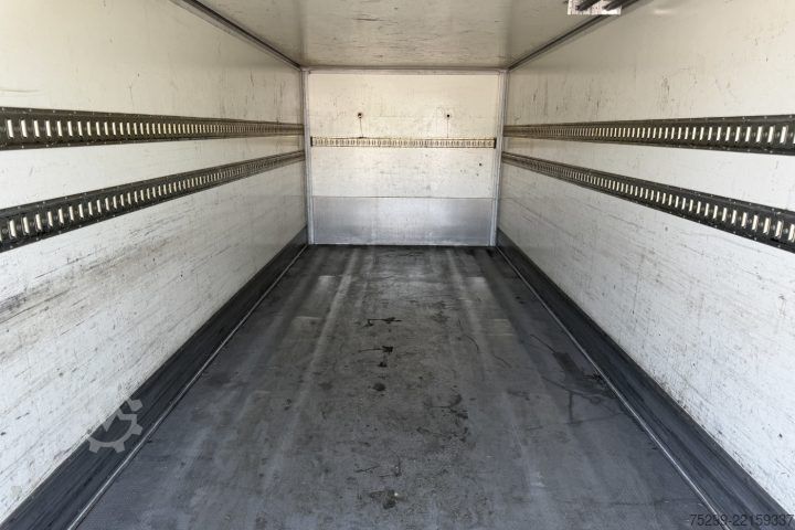 Vrachtwagen met bakwagen Volvo FL6H-250 4x2 Koffer/HB / Swiss-Vehicle