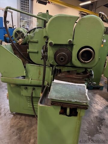 Retificadora cilíndrica SCHAUDT AR 750