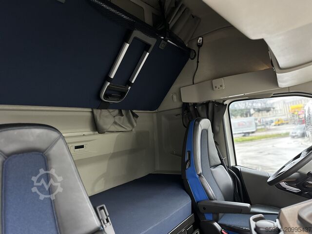 Tractora standard Volvo FH 500