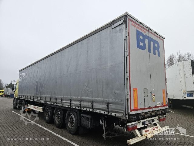 Semiremorcă deschisă cu prelată Kässbohrer Curtainsider Standard