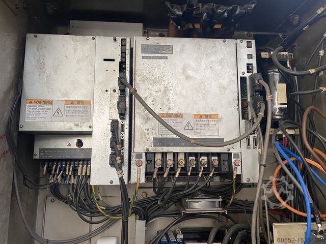 Μηχανή άλεσης Hitachi Seiki VM 40 III
