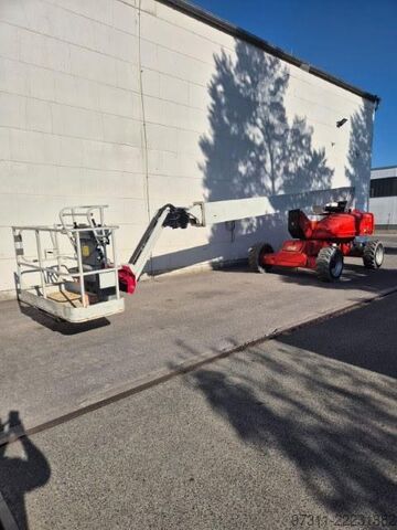 Plataforma de trabajo telescópica articulada JLG M600JP