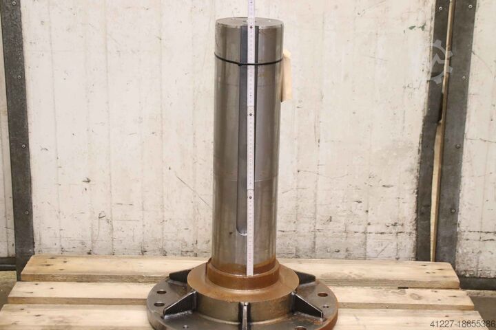 Steekas tandwiel steekas voor kraanchassis Konecranes 4700419300 Ø 160 x 600 mm