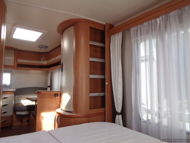 Caravana HOBBY excellent 490 SFF *Queensbett*Mover*Vorzelt*