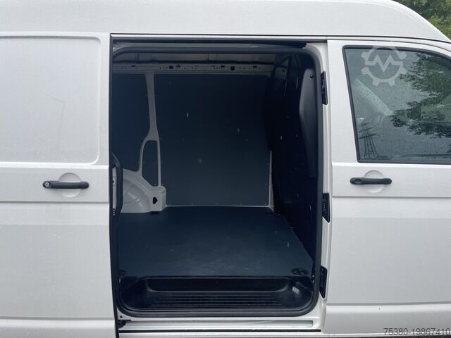 Panelová dodávka Volkswagen T6 Transporter 2.0TDI L1H2 *AHK*WEBASTO*KLIMA*