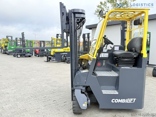 čtyřcestný vysokozdvižný vozík Combilift CB4000 TRIPLEX 5200 FREE-LIFT POSITIONER