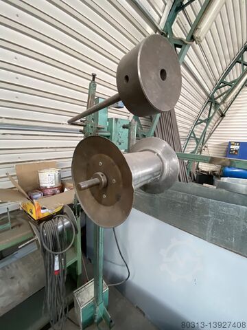 Metalen band afwikkelen - Wikkelen Clark’s press equipment 