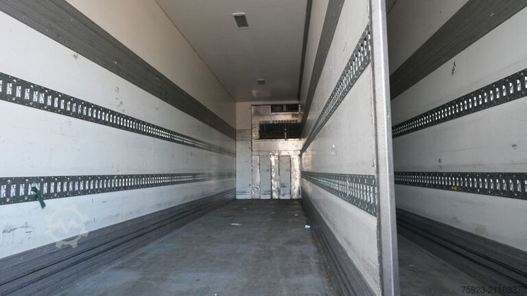 Kyld/fryst transport DAF LF 250 FRIGO TRUCK