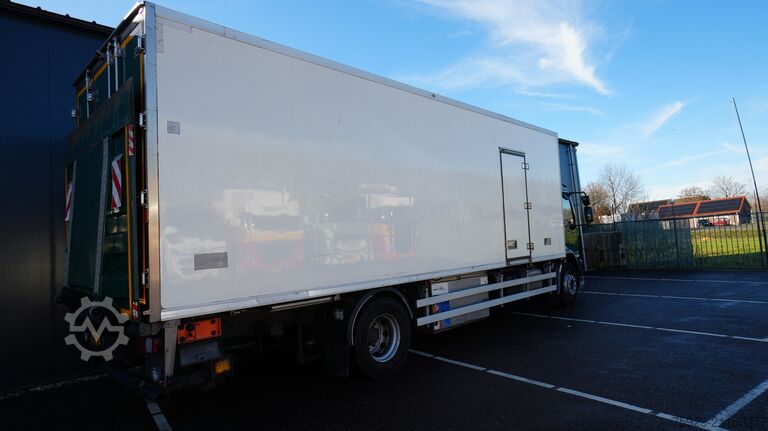 Kyld/fryst transport DAF LF 250 FRIGO TRUCK