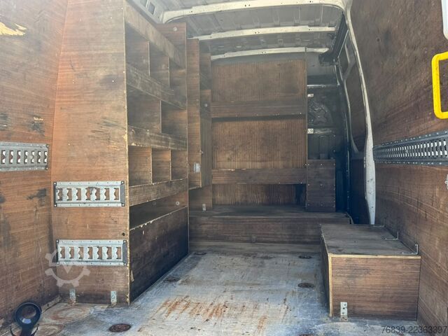 Bestelwagen Iveco Daily 50C18 Hi-matic