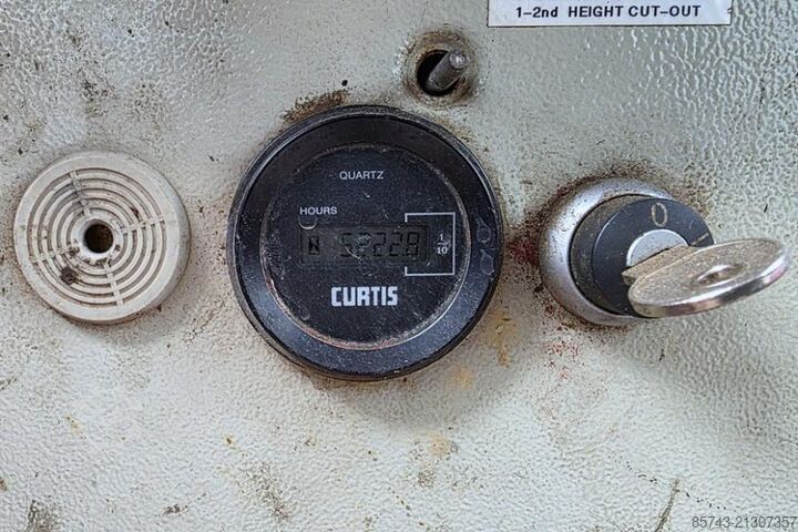 Scissor lift Holland Lift Combistar B-195DL25-4WD/P/N Diesel, 4x4 Drive, 21.