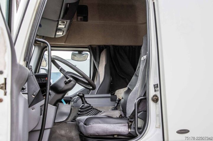 Podwozie z kabiną RENAULT PREMIUM 320