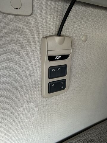 Standard-SZM DAF XF 450 FT Space Cab / 593 dkm / Skirts / MX Bra...