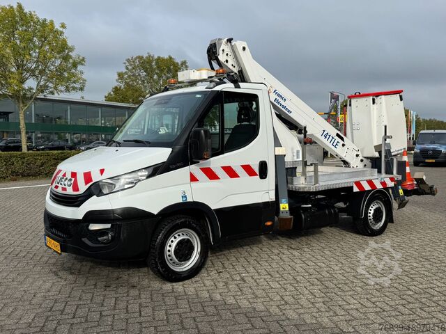 Hefplatform Iveco Daily 35S14 APK 10-07-2026 Nederlands Kenteken ...