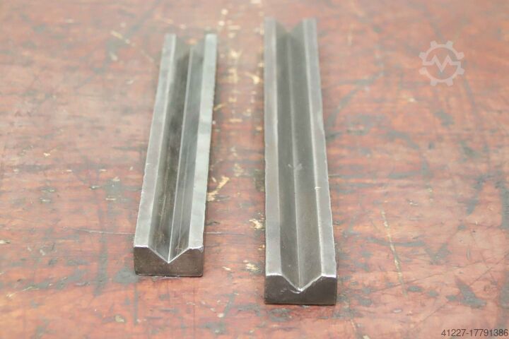 Marking prism 2 pieces Stahl** 295/245x80x22 mm 90°