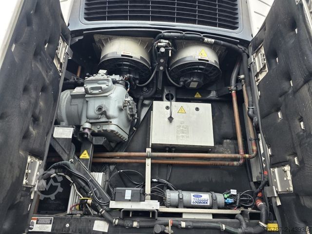Reefer semitrailer SCHMITZ CARGOBULL Tiefkühler, 3 Kammern, Lift, LBW, SCB*S3B