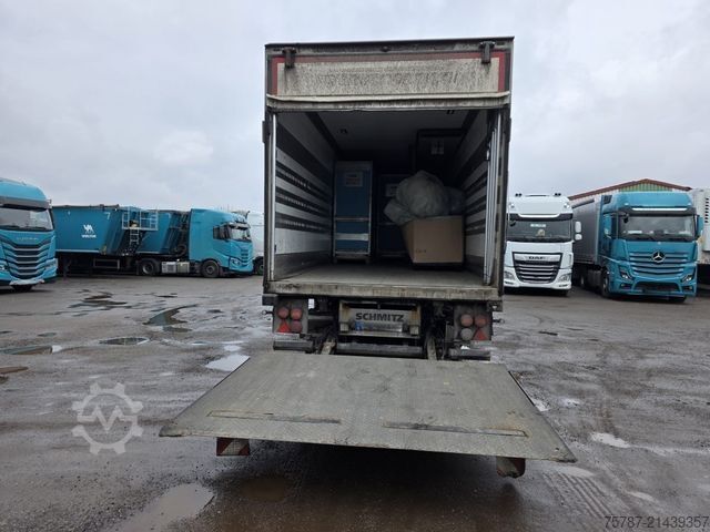 Reefer semitrailer SCHMITZ CARGOBULL Tiefkühler, 3 Kammern, Lift, LBW, SCB*S3B
