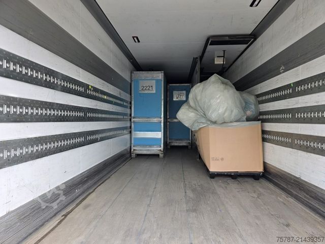 Reefer semitrailer SCHMITZ CARGOBULL Tiefkühler, 3 Kammern, Lift, LBW, SCB*S3B