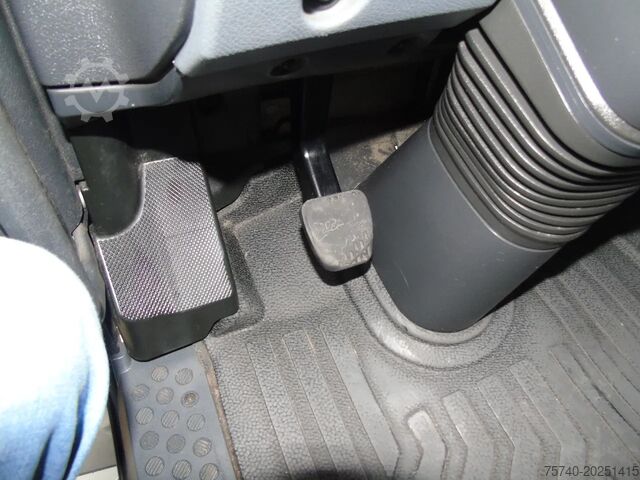 Chladírenská/mrazírenská přeprava Mercedes-Benz Axor 1829 + CARRIER SUPRA 950 + LIFT + ATP + EU...