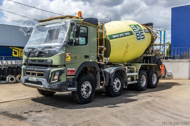 Liquidificador VOLVO FMX 410+LIEBHERR