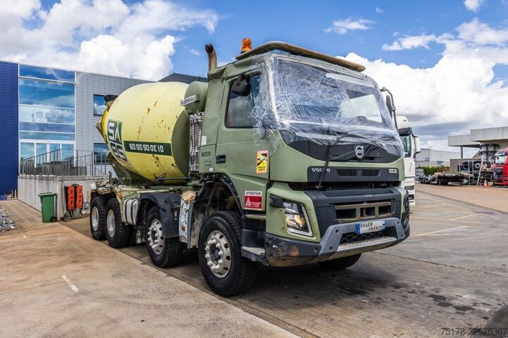 Liquidificador VOLVO FMX 410+LIEBHERR