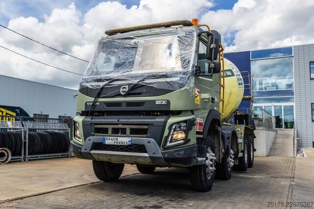 Liquidificador VOLVO FMX 410+LIEBHERR