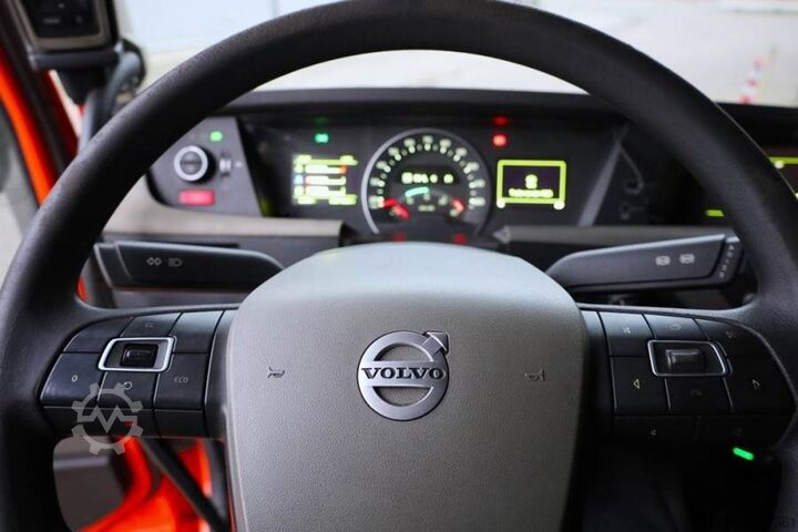 Alle terrein kraan Volvo FH12 With Cormach 135tm Crane Volvo FH12 10x4 With