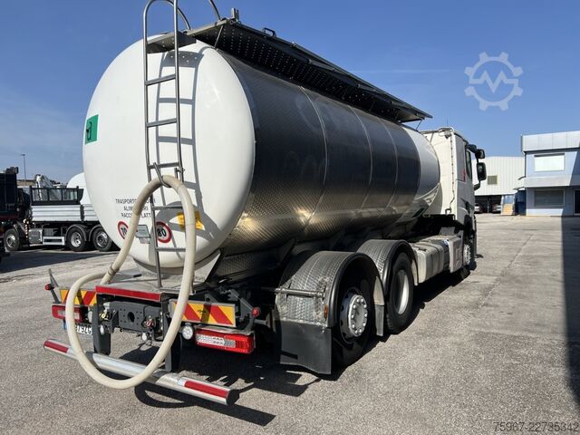 Cisternové vozidlo Renault T 440