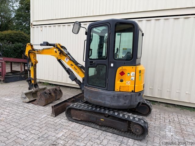 Minigrävare BOBCAT E26 / 2016 BJ / 3 x Löffel