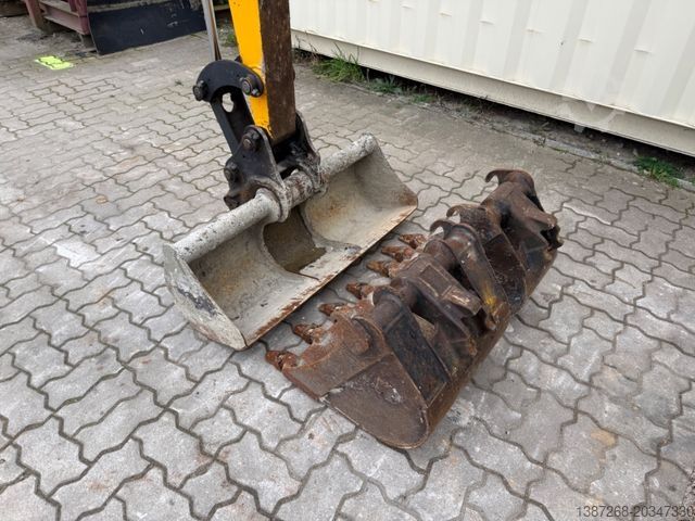 Minigrävare BOBCAT E26 / 2016 BJ / 3 x Löffel