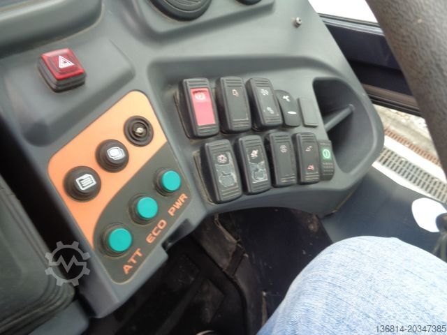 Chargeuse sur pneus KUBOTA R085 SW + Klappschaufel + Gabeln