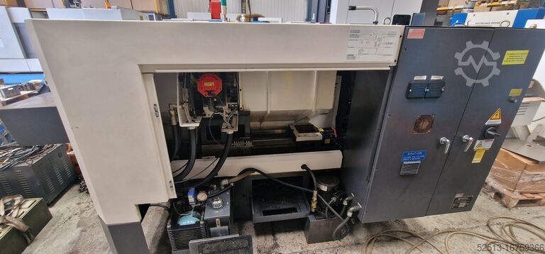 CNC draai- en freescentrum HWACHEON HI- TECH 200B