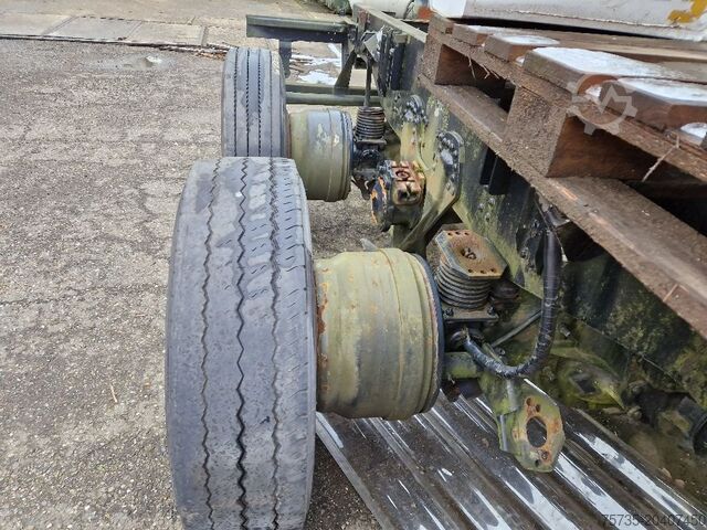 Chassis met cabine VOLVO N10 6x6