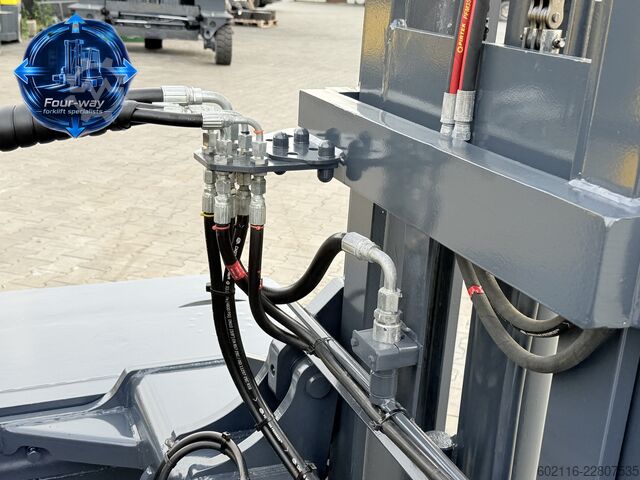 Dört yollu forklift Combilift C4800 GAS DUPLEX 4040MM FREE-LIFT