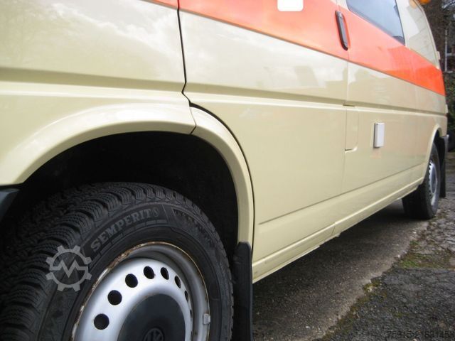 Minibus VOLKSWAGEN T4 TDI syncro 4x4 lang 5-Sitzer 2003 *19.700 KM*
